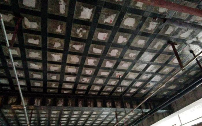 碳纖維布加固中，所指的高性能環氧結構膠是什么膠？