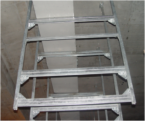 曼卡特抗震支架固定在主體結構上，更安全！