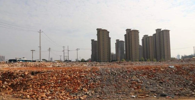 碳纖維布加固|拆遷被叫停老房子何去何從？