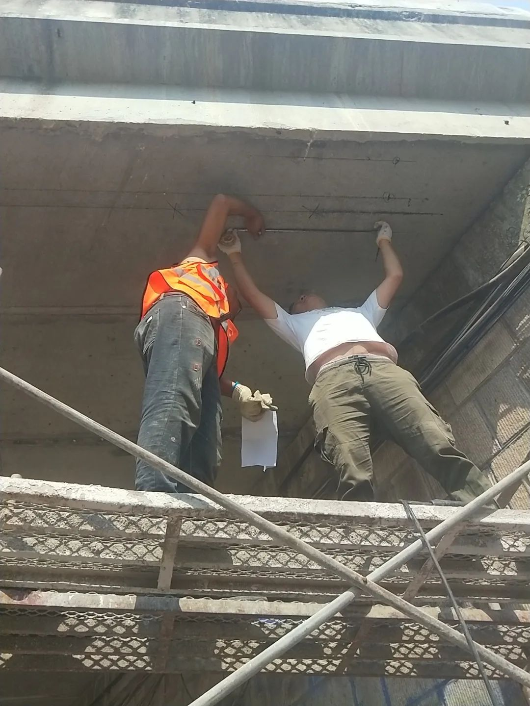 曼卡特預應力碳板錨具&mdash;G15高速東王戈橋加固