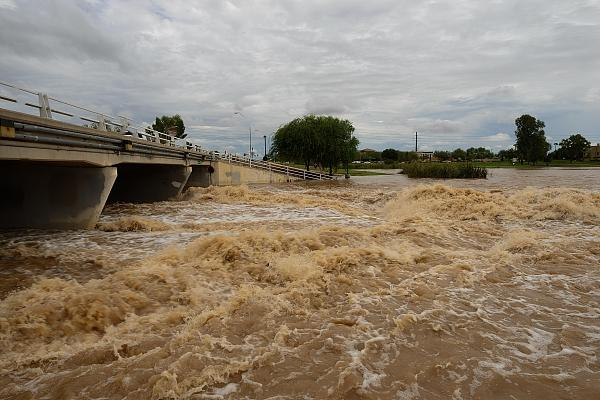 洪澇災(zāi)害后的建筑用什么加固材料修復(fù)好？