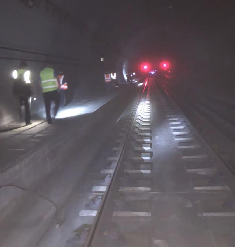 曼卡特金屬后擴(kuò)底錨栓助力滬蓉高鐵合武段隧道照明設(shè)施整治